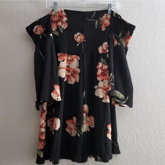 Women's Smocked Black Floral Dress - Picture 4 of 4